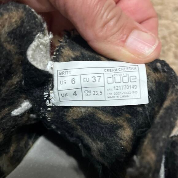 Hey Dude Brit Gray Cheetah Lightweight Casual Slip On Shoe Sz 6 Sneaker Comfort - Picture 6 of 8